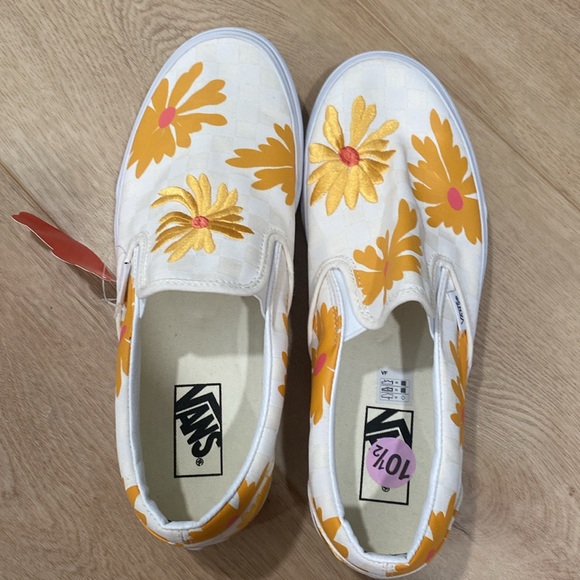 🆕 Women’s Vans Slip-On Check Floral White
Orange Skate Shoes. Size 10.5 - Picture 3 of 12